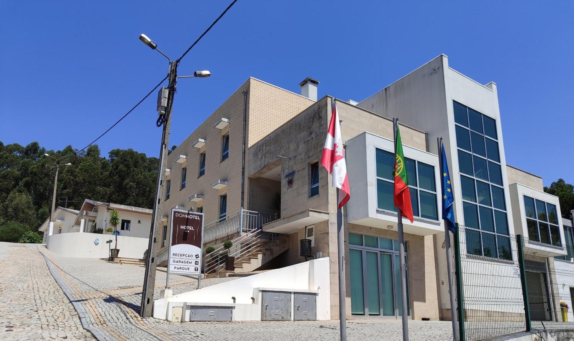Dom Hotel Penafiel Bagian luar foto