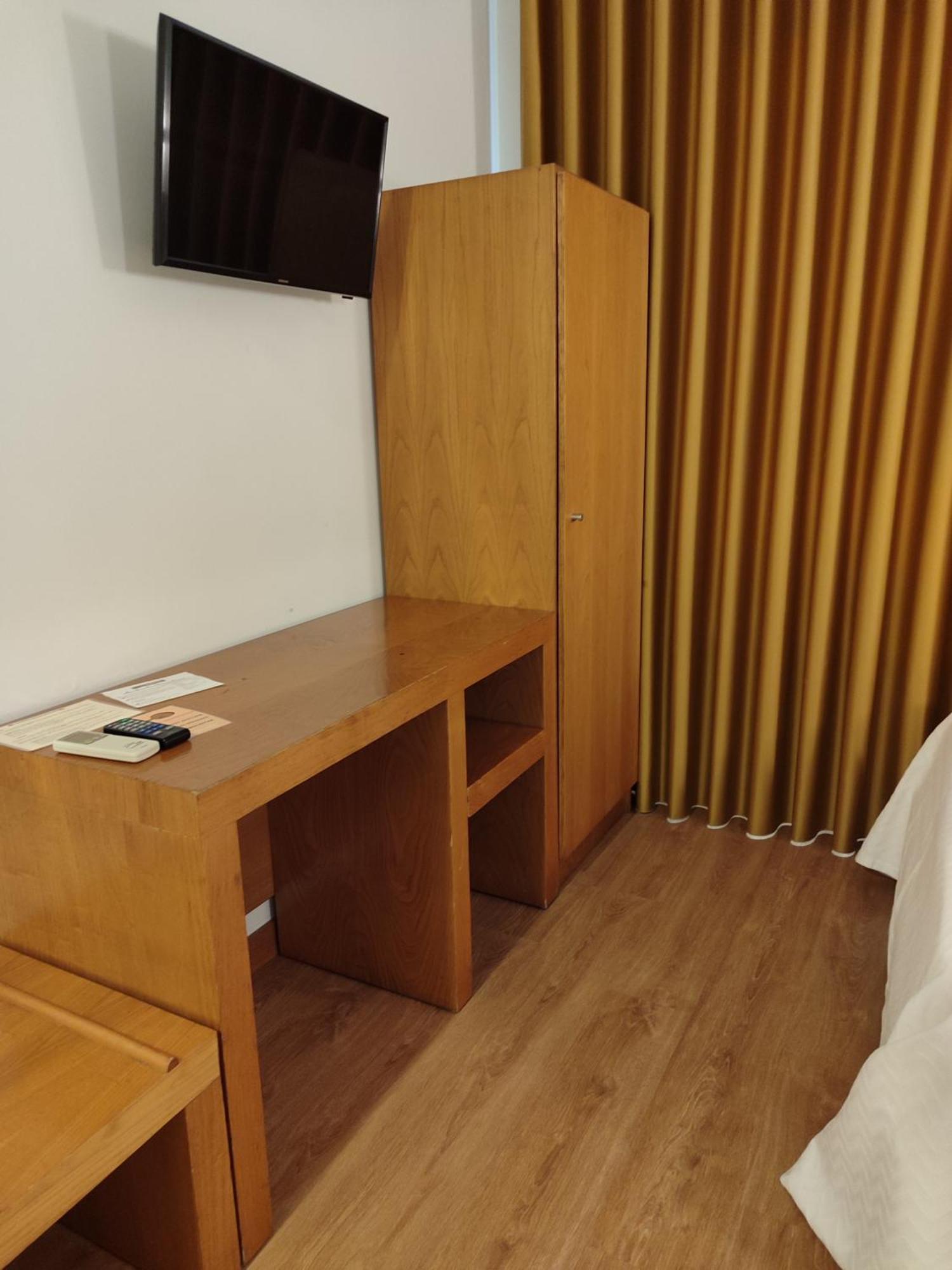Dom Hotel Penafiel Bagian luar foto