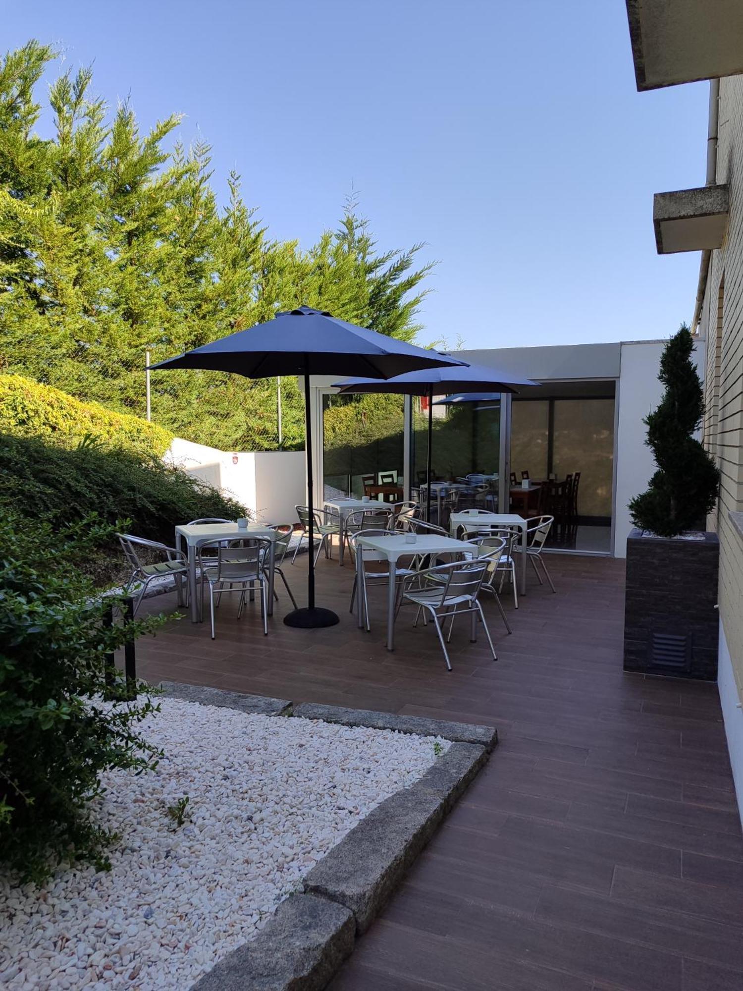 Dom Hotel Penafiel Bagian luar foto