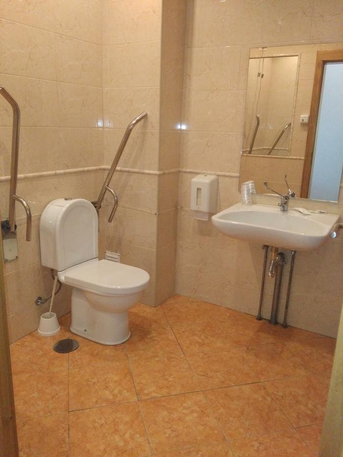 Dom Hotel Penafiel Bagian luar foto